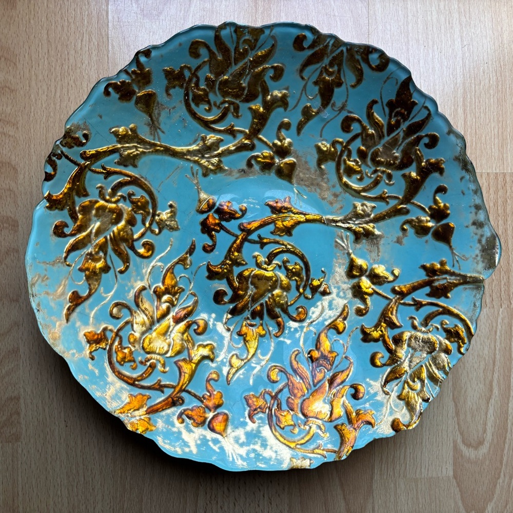 Elegant Blue and Gold Decorative Plate